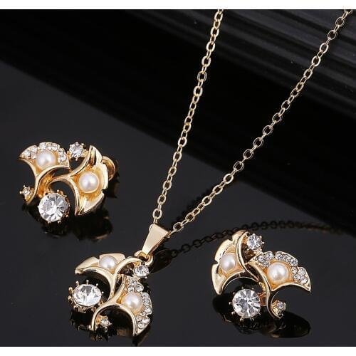 ZOSHI 2018 Fashion Simulated Pearl Flower Pendant Necklace Earrings Sets For Women Wedding Bridal Gold Color Crystal Jewelry Set