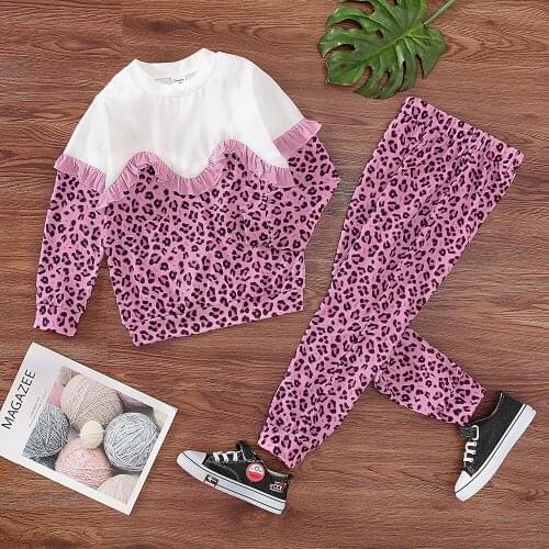 PatPat 2-piece Kid Girl Ruffled Colorblock Leopard Pullover Sweatshirt and Elasticized Pants Set