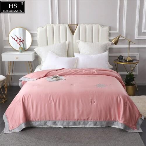 Pink / Grey Summer Thin Quilt 100% Lyocell Tencel 100S Fabric Soft Comforter Queen Size Adult Quilted Lightweight Quilt Bedroom