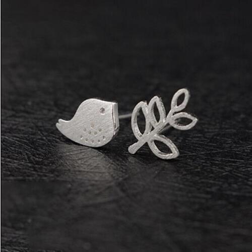 Asymmetric 925 Sterling Silver Jewelry Exquisite Fashion Small Hollow Leaves And Bird Personality Earrings SE29