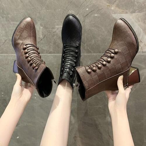 Fashion Short Boots, New Autumn and Winter Womens Shoes, Square Low-heeled Pointed Button Sleeves, Winter Comfort