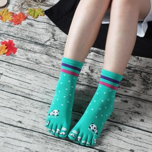 3 Pairs Japanese Socks Mid-barrel Five Finger Socks Womens Cute Cotton 5 Toe Cotton Cartoon Panda Socks With Separate Toes