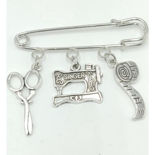 2019 Creative Handmade Fashion Brooch Personality Sewing Machine Scissors Tape Metal Grandma Mothers Gift Ornaments