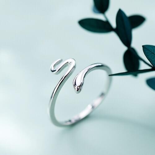 Vintage Silver Color Metal Punk Snake Open Rings Design Finger Rings for Women Men Party Jewelry Gifts Cocktail Ring Chic