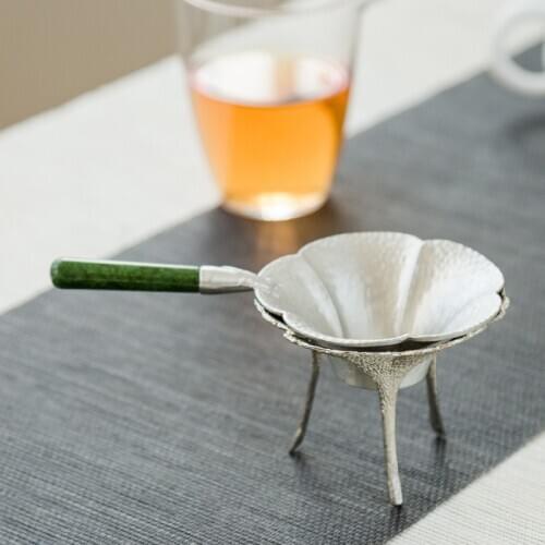 Handmade Pure Tin Tea Funnel Tea Filter Creative Pattern Tea Dust Screen Saucer Tea Accessories Tea Strainer Metal Mesh Tea