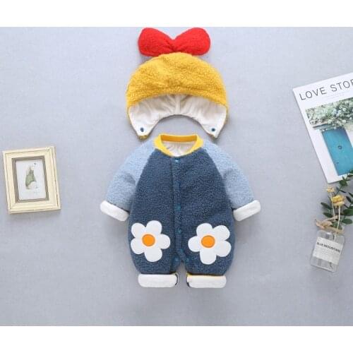 Baby jumpsuits autumn winter baby boys and girls in autumn go out to hold clothes, newborn romper autumn cute cartoon romper