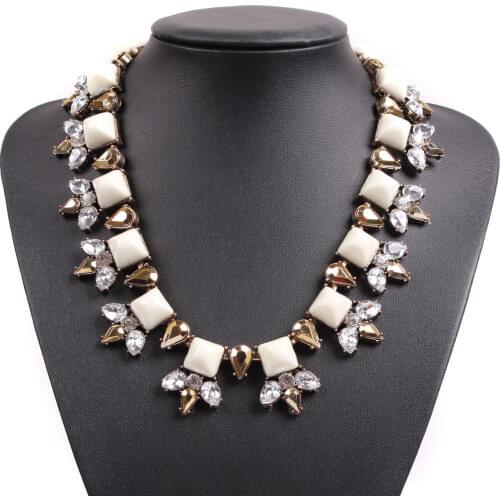 2021 New J Brand Design Wholesale Women Fashion Necklace Choker Bib Statement Chunky Necklace for Women Jewelry Accessories