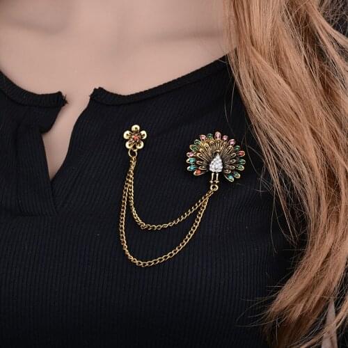 Peacock Flower Brooches Women Long Chain Jewelry Accessories Clothing Decorations Fashion Brooch Female Party Gift Brooches