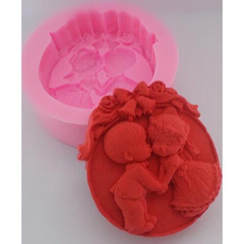 Ttle boy and girl kiss Fondant Mold Silicone Sugar mold Craft Molds DIY gumpaste flowers Cake Decorating