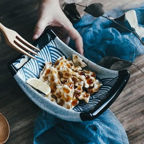 1PC RELMHSYURetro Japanese Style Ceramic Boat Shape Fish Plate Dish Sushi Pendant Plate Restaurant Tableware