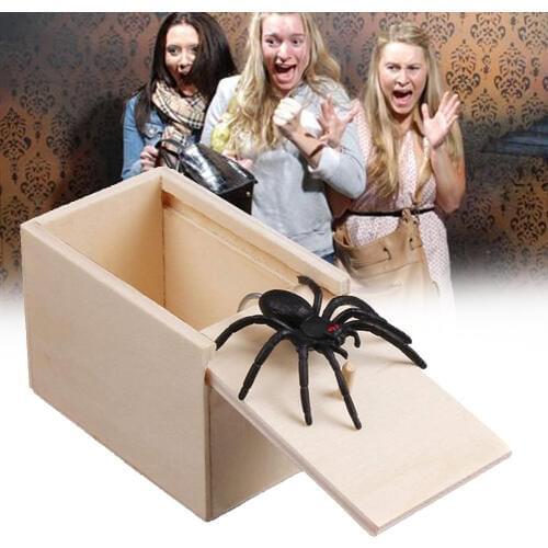 1 Pcs Wooden Prank Spider Scare Box Case Joke Lifelike Funny Surprise Gag Toy FJ88