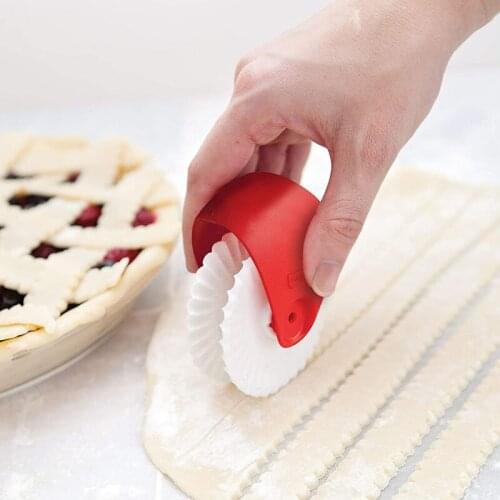 Kitchen Pizza Pastry Lattice Cutter Pastry Wheel Decorator Cutter Plastic Wheel Roller For Pizza Pastry Pie Crust Baking Cutter