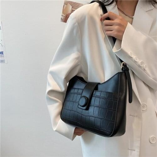 2021new Trend Fashion Underarm Bag Stone Pattern Single Shoulder Solid Color Commuter Womens Bag Messenger Western Style Summer