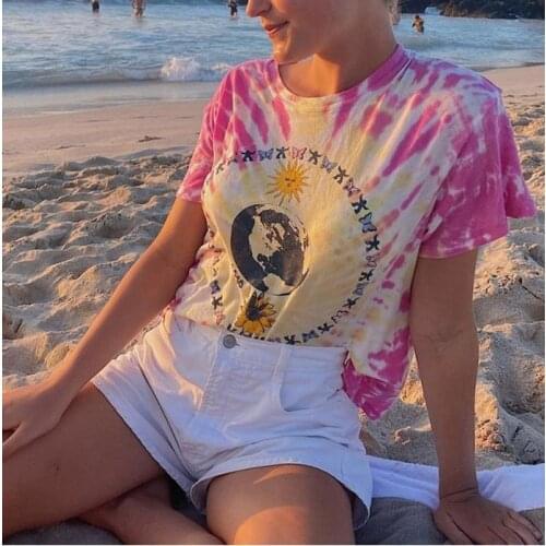 Ins Tie Dye Butterflys Graphic T Shirts for Women Loose Oversize Fashion Summer Tees Tops Girls Streetwear 2021 Korean Style