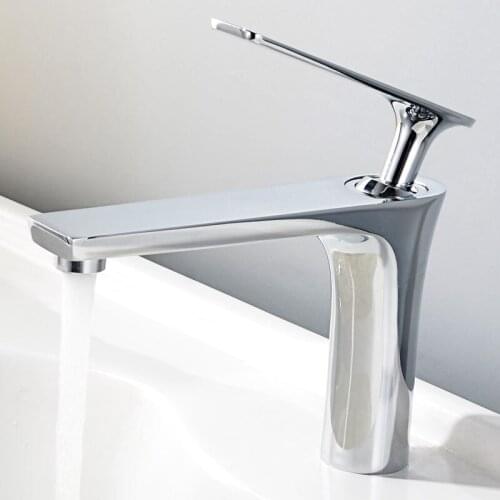 Basin Sink Faucet Single Lever Brass Hot And Cold Water Tap Deck Mounted Bathroom Vessel Sink Mixers Single Hole