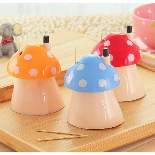 1Pcs New Pocket Plastic Mushroom Design Automatic Toothpick Holder Dispenser Box(Random Color)