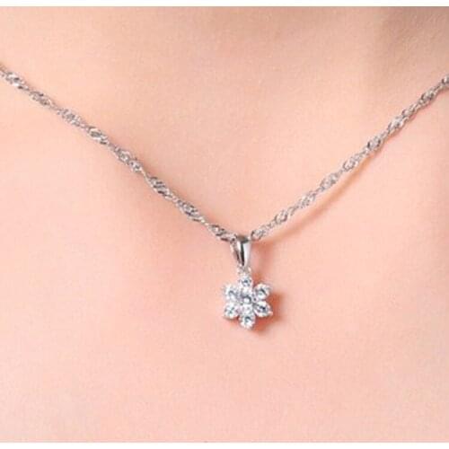 New Arrival Fashion Silver Plated Snowflake Shaped Rhinestone Inlay Individuality Clavicle Pendant Jewelry NL-0614