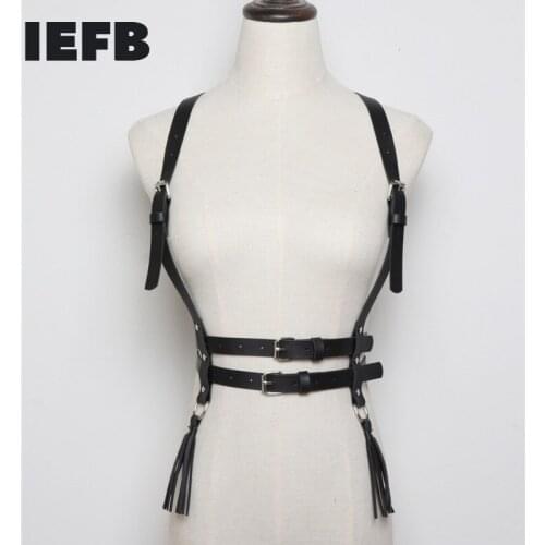 IEFB 2021 Mens New American Nightclub Bar Punk Cool Style Black Sliver Gold Belts Binding Tassel Pendant Waist Cover Strap 0027