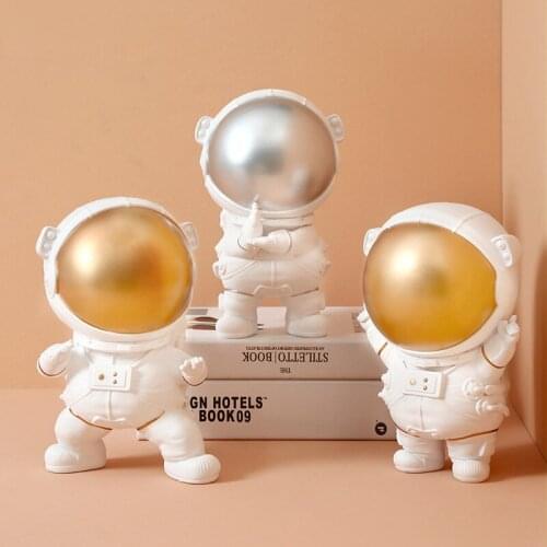 Miniature Astronaut Statue Meditation Spaceman Sculpture Nordic Home Decor Figurine Cake Living Room Desk Decoration Figurines