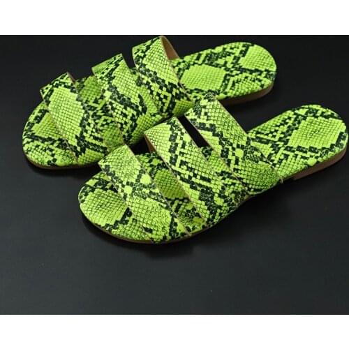 2020 Women Summer Slippers Woman Open Toe Flat PU Snake Casual Cross Female Fashion Slides Ladies Beach Shoes New Slippers