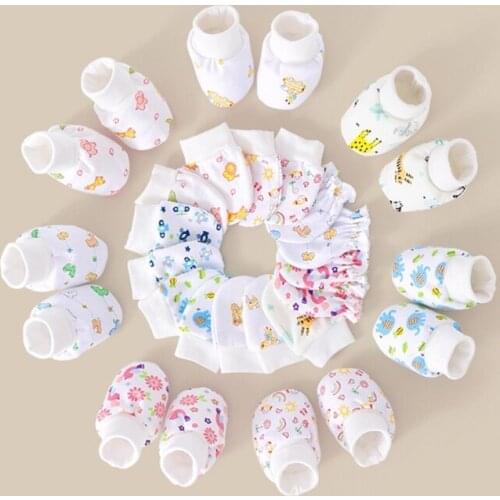 Baby Cartoon Anti-scratch Gloves Hat Foot Cover Set Handguard Cotton Mittens Beanie Cap Socks Kit for Infant Newborn