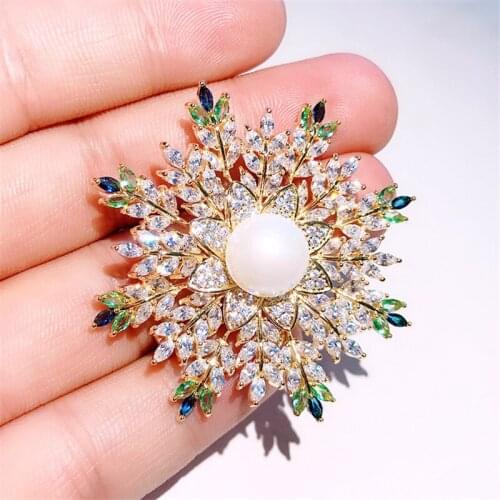 Ekopdee New Fashion Luxury Snowflake Zircon Brooches For Women Exquisite Colorful Crystal Pearl Brooch Bridal Wedding Jewelry