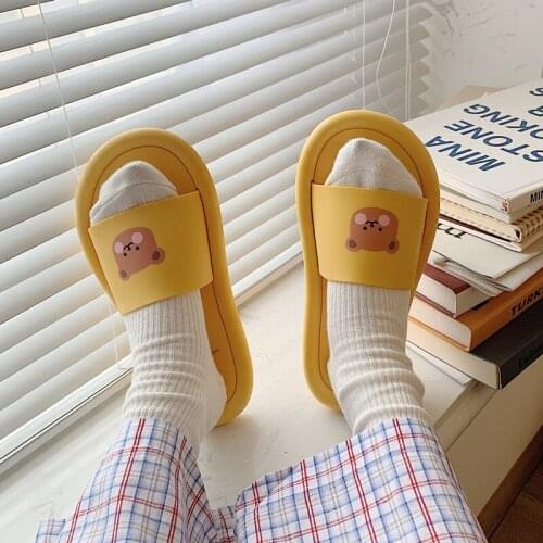 Ins wind cute cartoon student slippers flat-soled casual slippers outside wearing couple beach slippers female summer