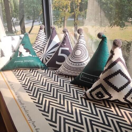 Modern Nordic Christmas Geometric Shape Pillow Triangle Pillow Cushion Stuffed Unique Designs Soft Sofa Decor Cushion With Core