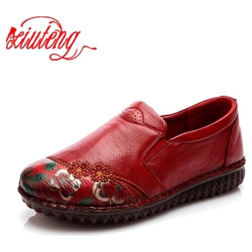 Xiuteng Ethnic Style Embroidered Floral Thick Soled Women Shoes Female Cow Leather Mother Casual Chunky Heels Comfortable Shoes