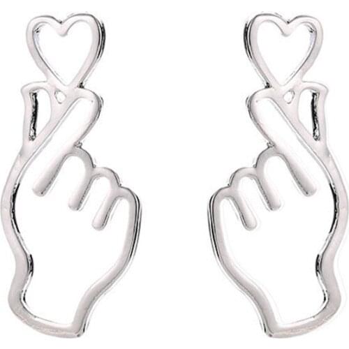 Hollow Hand Heart Love Stud Earrings for Women New Brand Fashion Ear Cuff Piercing Earring Gift A196 Simple Design Gold Color