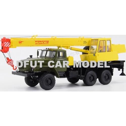 1:43 Alloy Russian SSM URAL KS3574 crane truck Toy Sports Car Model Of Childrens Car Original Authorized Authentic Kids Toys