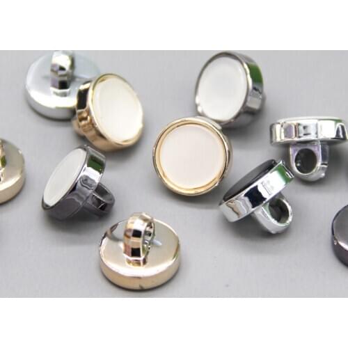 20pcs Flat White Black Plastic Shank Sewing Buttons For Clothes Women Wedding Dress Shirt Decoration Accessories Wholesale