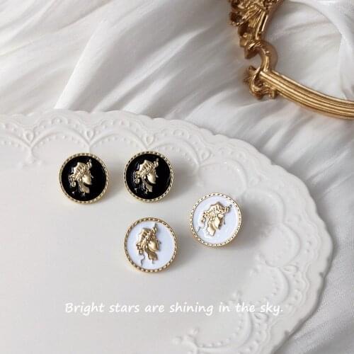 S925 Silver Needle Sub-golden Oil Dripping Black and White Beauty Head Stud Earrings Fine Jewelry for Woman Earrings Round