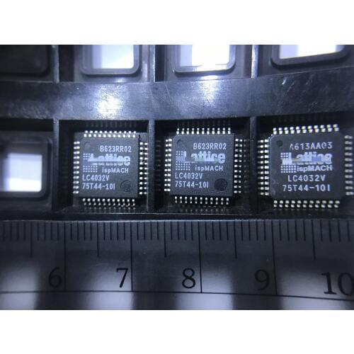 3PCS new LC4032V-75T44-10I LC4032V75T44-10I LC4032V CPLD ispMACH® 4000Z Family 32 Macro Cells 125MHz 3.3V 44-Pin TQFP