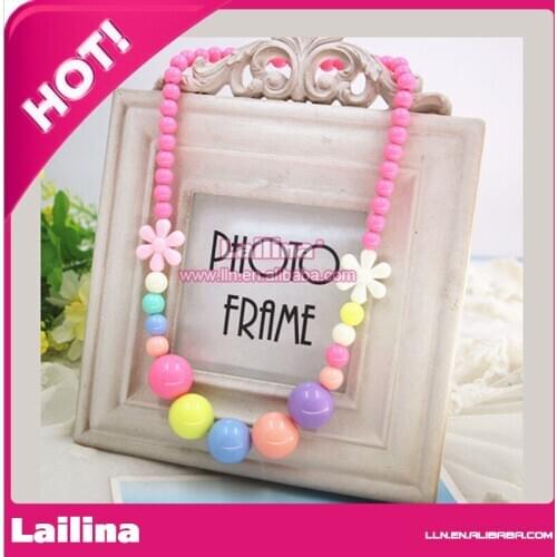 Happy Christmas days children green and red chunky bubble gum beads necklace kids fashion necklace for Festive gifts in bulk