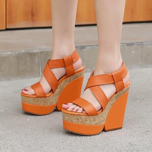 2021 Fashion Women Leather Sandals Ladies Comfortable Summer Patform Shoes High Heel Round Toe For Women Girls Wedges Sandals