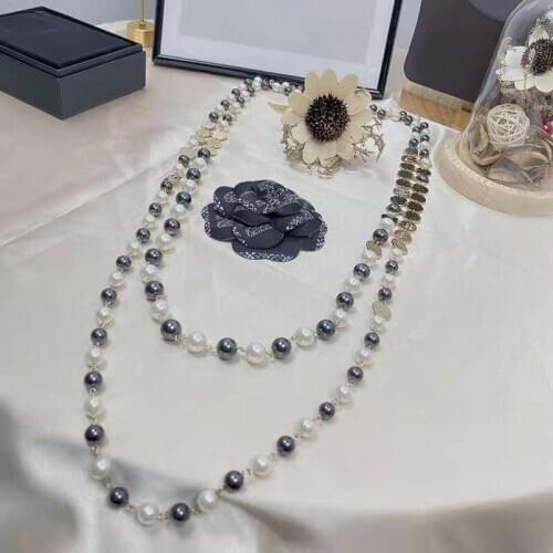 2020 Hot Brand Fashion Jewelry Women Vintage Pearls Chain Bouttons Pendants Pearls Sweater Chain Party Fine Fashion Jewelry