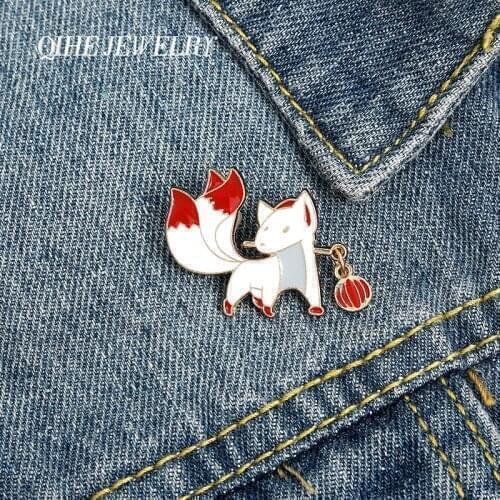 Cartoon Three-tailed fox Enamel Lapel Pins Cute Animals Brooches Badges Fashion lantern Pins Gifts for Friends Jewelry Wholesale