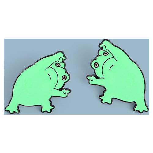 Cartoon alloy badge creative funny frog paint clothes accessories brooch wholesale