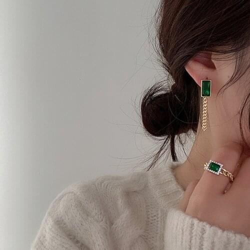 Textured Green Color CZ Stone Tassel Earrings for Women Gold Linked Chain Metallic Statement Dangle Earrings Jewelry Pendientes