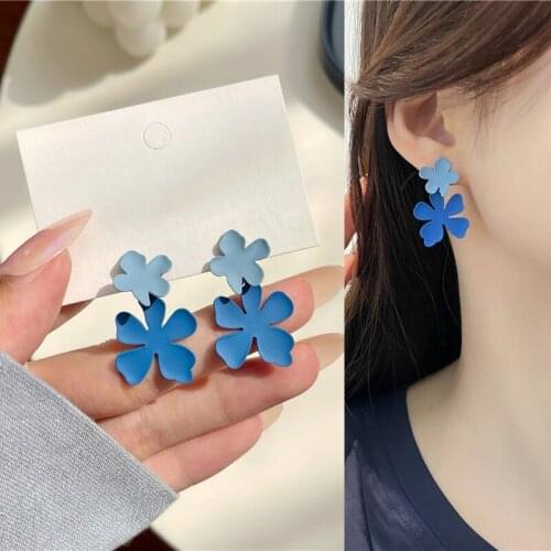 Korean Cute Blue Contrast Color Flower Petal Pendant Drop Earrings for Women Girls Teens Jewelry Earrings 2021 Trend New Arrival