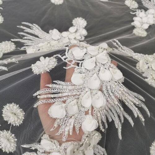 2021 Latest Luxury Design Exquisite Guipure Beaded 3D Flower Bridal White Lace Fabric Top-end Embroidery Tulle For Wedding Dress