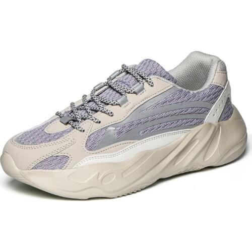 2021 High Quality Men Fly-Knitting Outdoor Sports Shoes Lightweight Running Shoes Black Dynamic Style Designer Sports Sneakers