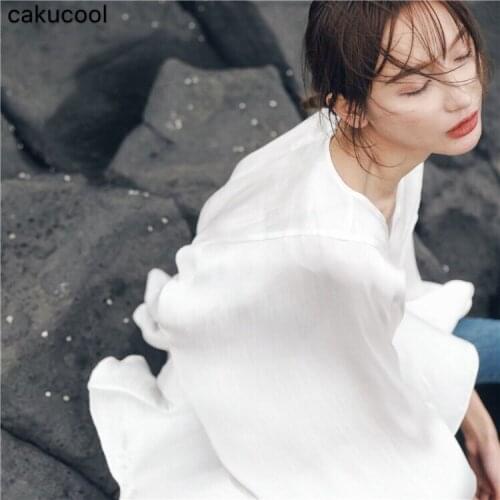 Cakucool snow spinning satin face Hong Kong-style v-collar shirt 2019 Spring and Autumn loose lantern sleeves lazy womens shirt