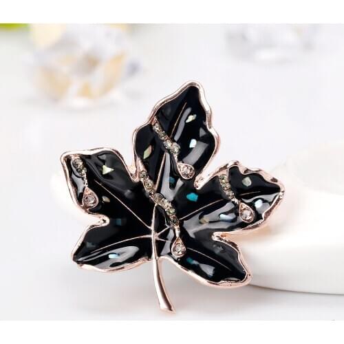 Fashion New Arrival Gifts Drop Oil Crystal Vintage Brooch Maple Leaf Pins For Girls Women Jewelry