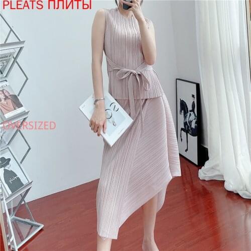 Miyake Summer Temperament Self-cultivation Strap Slimming Blouse Female Fold Fashion Stitching Personality Skirt Suit Tshirt Set