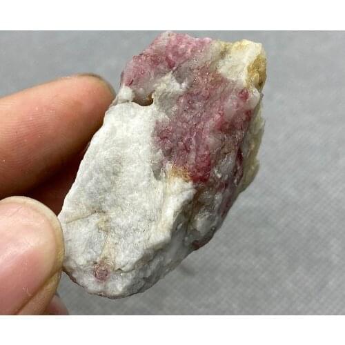 Natural Vietnamese ruby ​​ore specimens, tourmaline crystals are rare