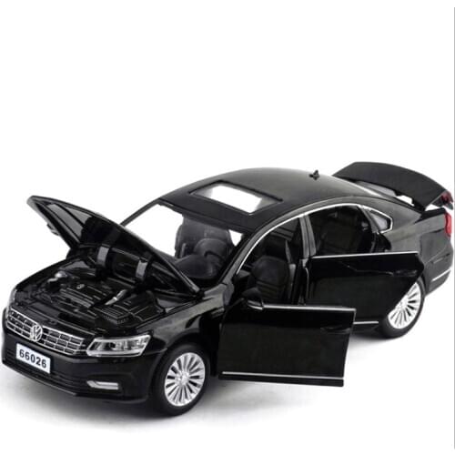 1: 32 Passat alloy car toy sound light return force car model six open childrens toys birthday gift