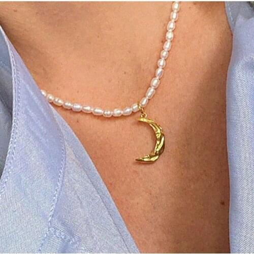Wholesale gold plated moon pendant freshwater pearl chain necklace choker jewelry for party