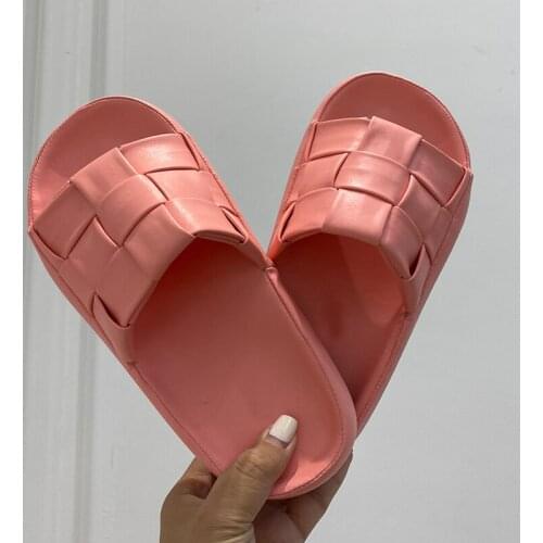 2021 Plus Size Designer Increase Slippers Round Toe Lazy Mules Shoes Womens Classic Four Colors Braid Leather Casual Slippers